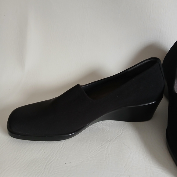 AEROSOLES Black Flats Micro Fabric Sz7M Rounded Square Toe Comfort & Style - Picture 7 of 14